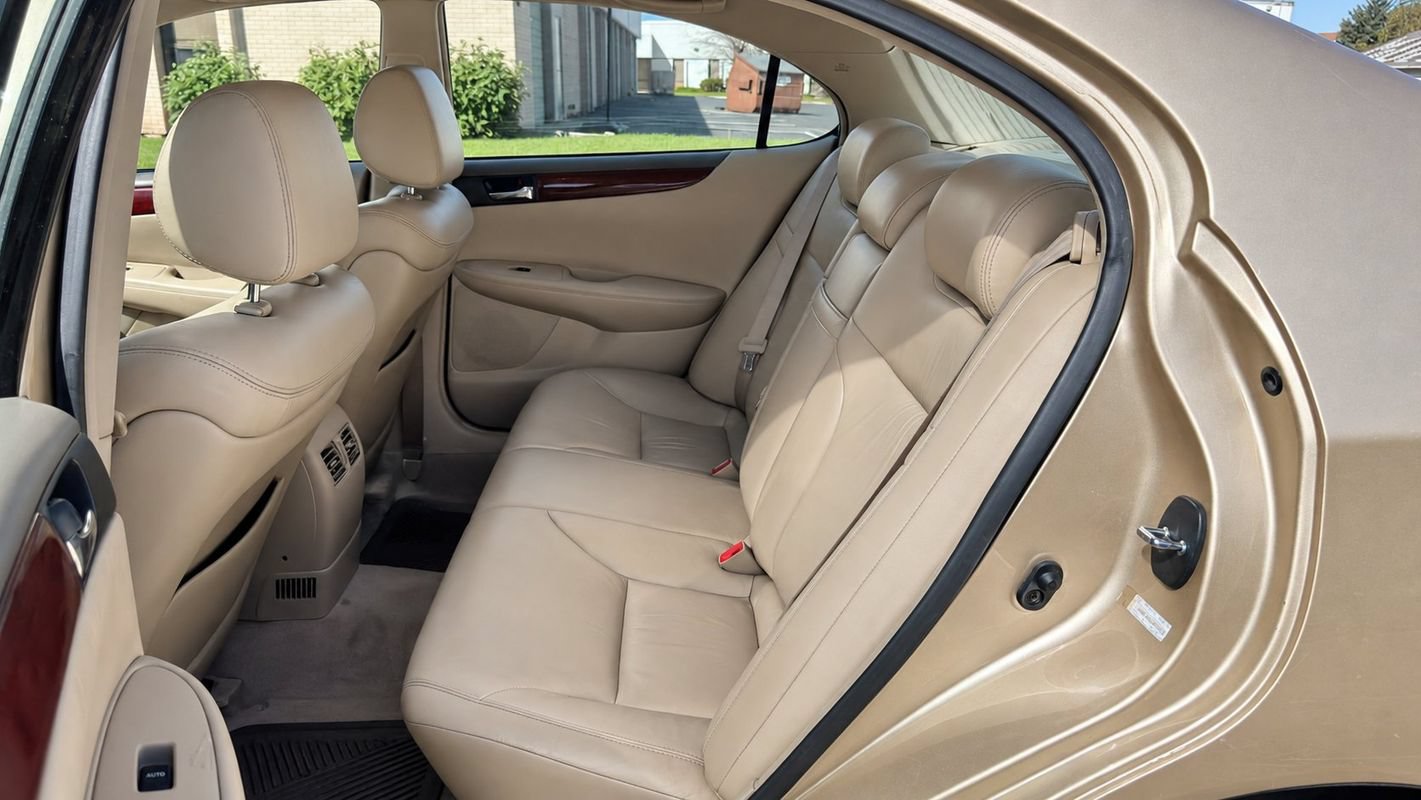 Used 2002 Lexus ES 330 FWD image 15