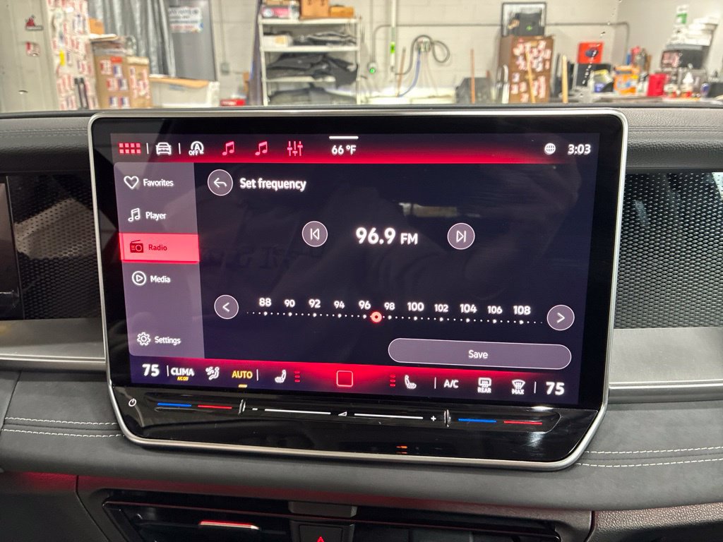 Used 2026 Volkswagen Tiguan SE w/ Panoramic Sunroof Package AWD/4WD image 24