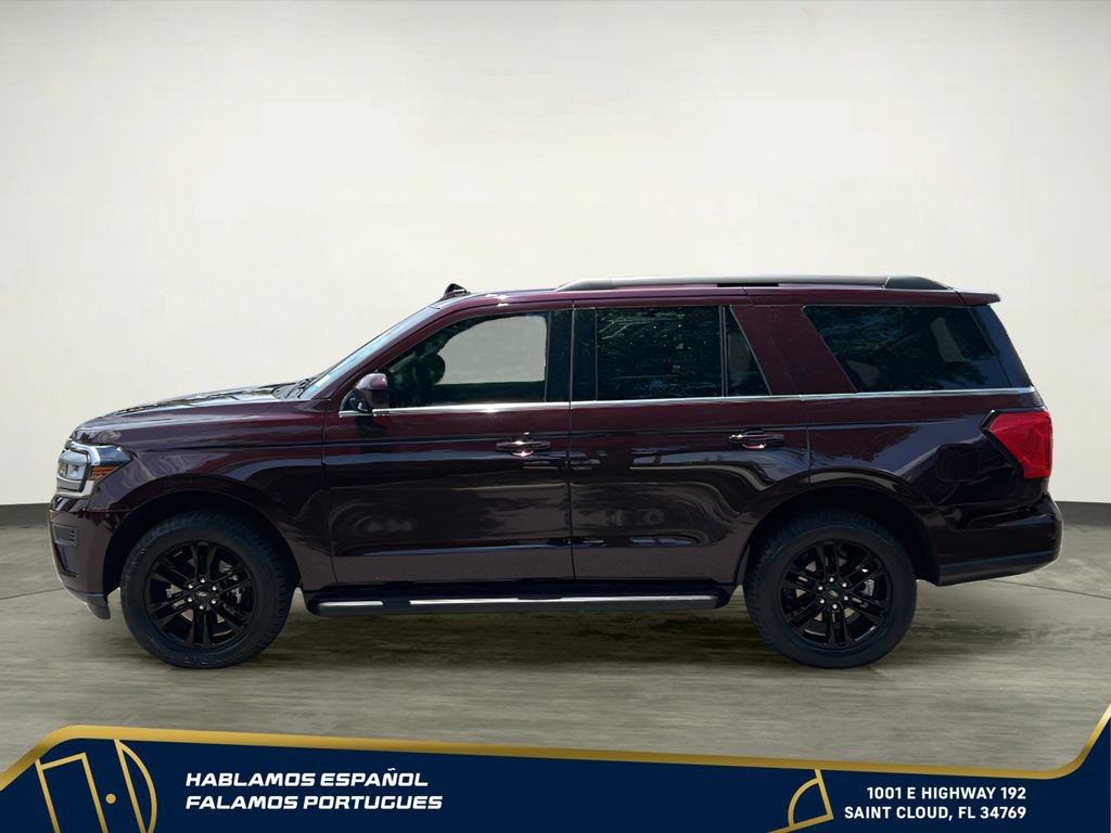 Used 2024 Ford Expedition XLT RWD image 3