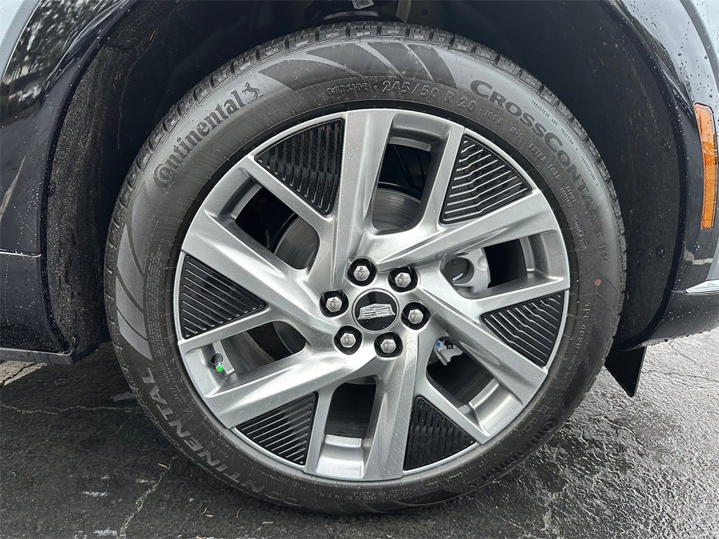 New 2026 Cadillac Optiq Luxury 1 image 9