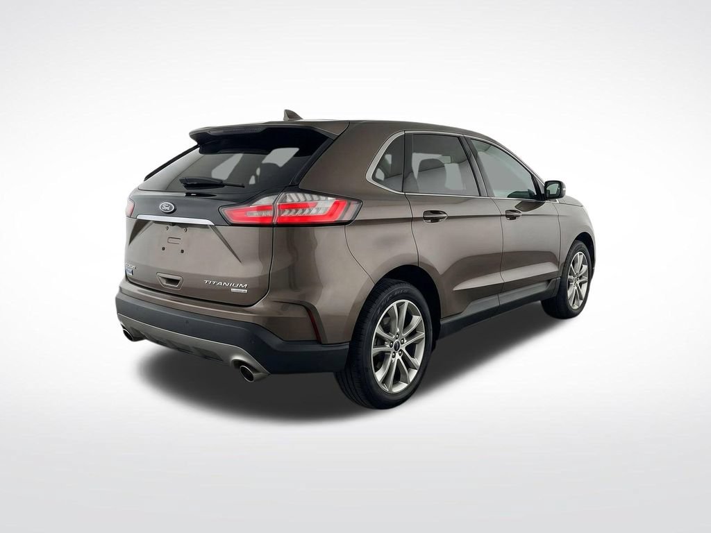Used 2019 Ford Edge Titanium w/ Equipment Group 301A AWD/4WD image 3