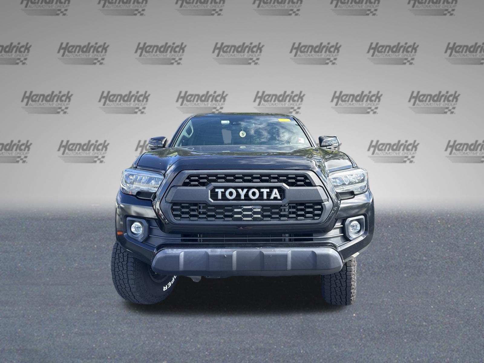 Used 2023 Toyota Tacoma TRD Off-Road AWD/4WD image 3
