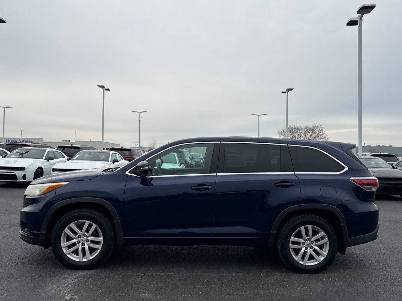 Used 2015 Toyota Highlander LE AWD/4WD image 6
