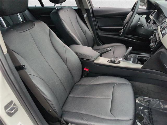 Used 2018 BMW 320i Sedan RWD image 22