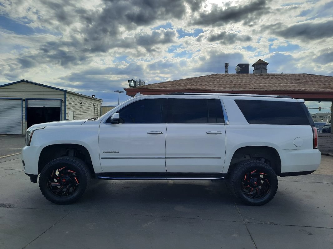 Used 2017 GMC Yukon XL Denali w/ Open Road Package AWD/4WD image 2