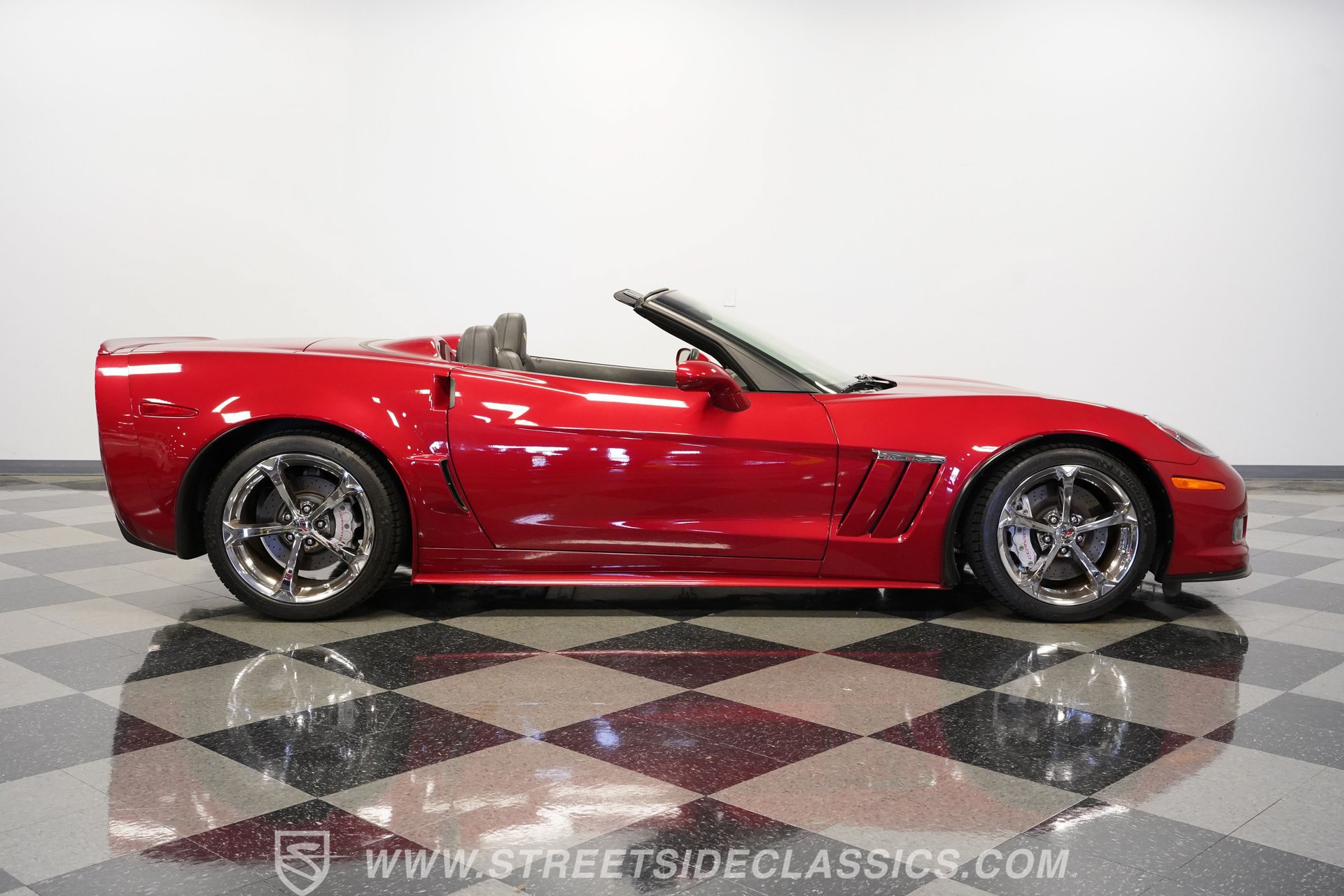 Used 2012 Chevrolet Corvette Grand Sport w/ 3LT Preferred Equipment Group RWD image 15