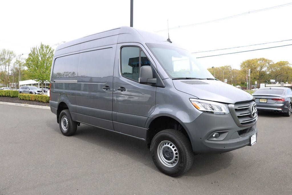 Used 2023 Mercedes-Benz Sprinter 2500 image 7