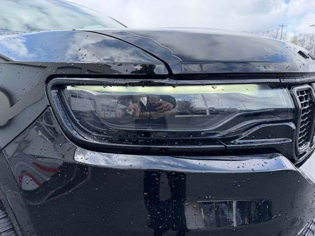 Used 2022 Jeep Wagoneer Series III image 10