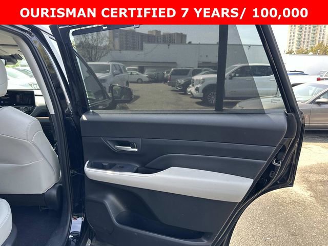 Used 2024 Toyota Grand Highlander Limited AWD/4WD image 12