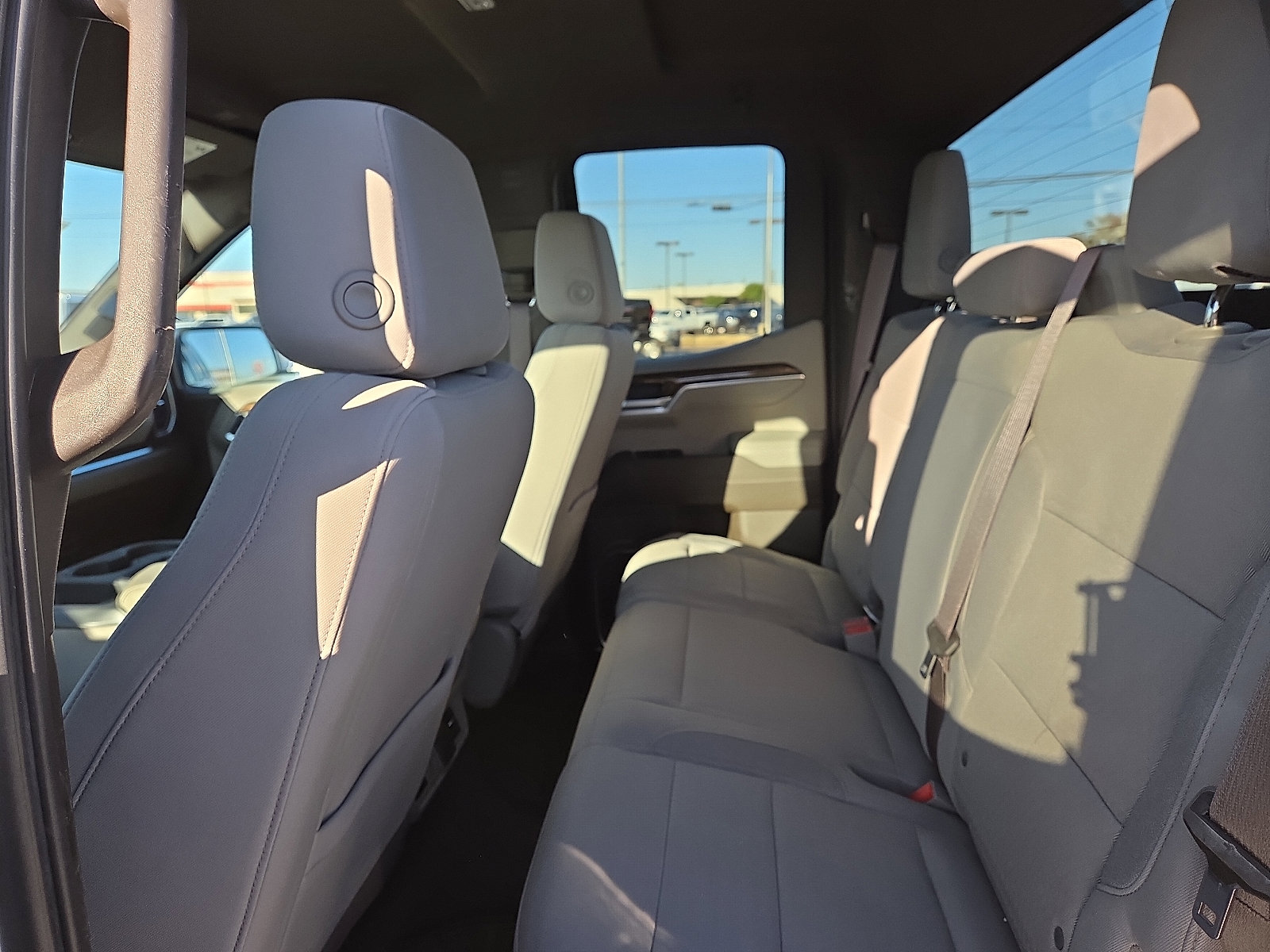 Used 2022 GMC Sierra 1500 SLE image 9