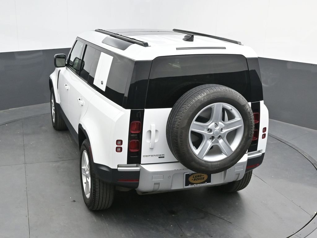 Used 2021 Land Rover Defender 110 SE image 32