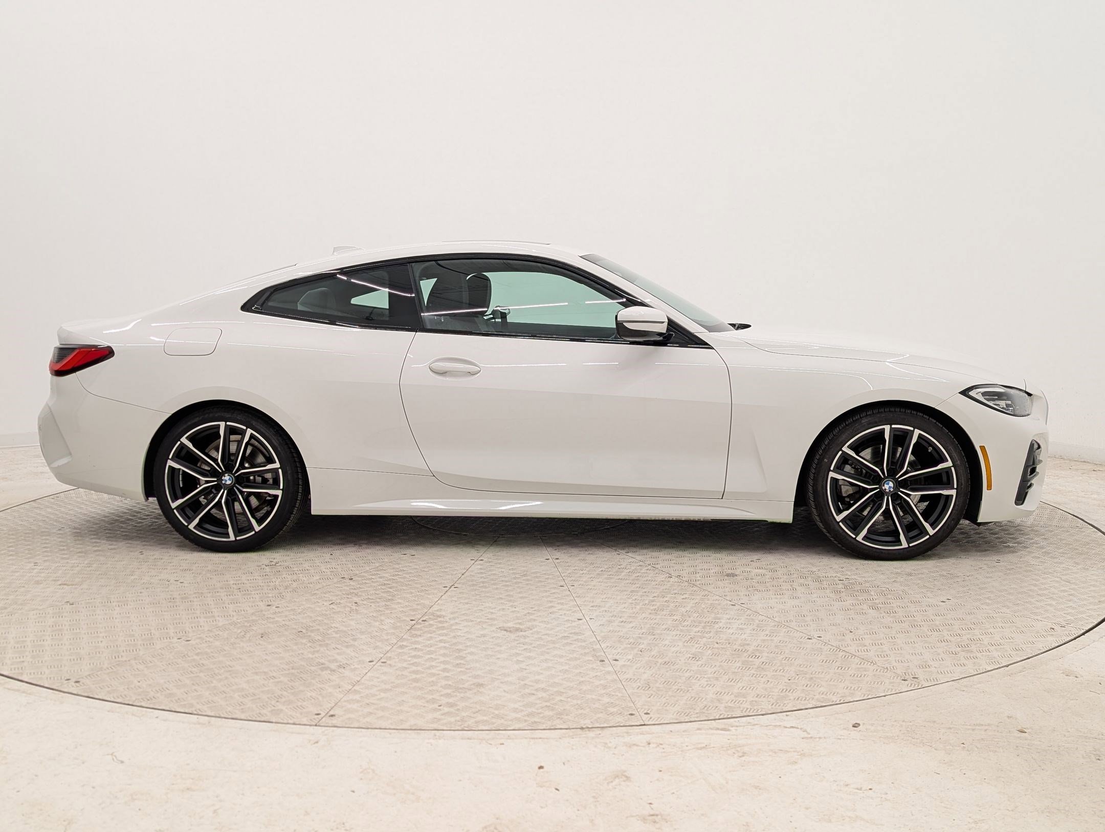 Used 2021 BMW 430i Coupe w/ M Sport Package image 8