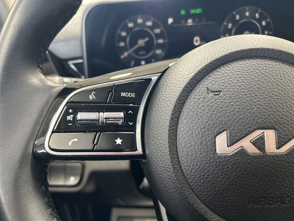 Certified 2024 Kia Seltos X-Line image 9
