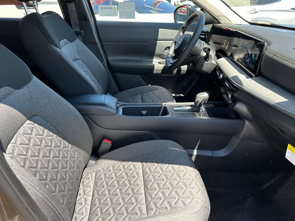 Used 2026 Nissan Kicks SV FWD image 17