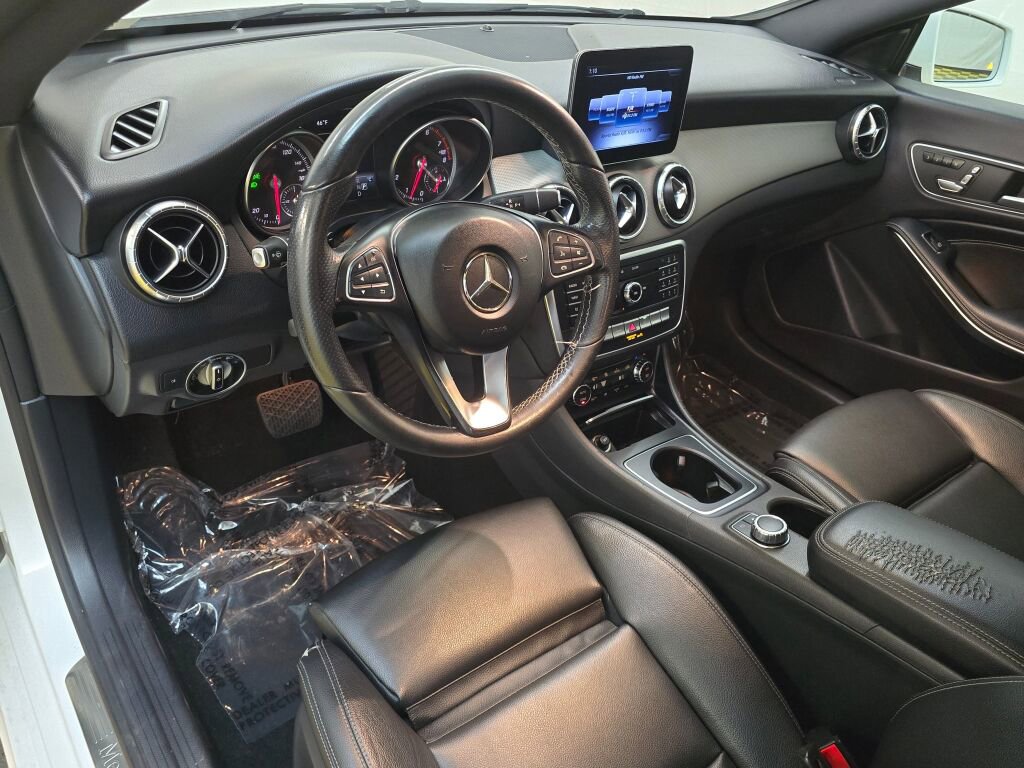 Used 2018 Mercedes-Benz CLA 250 image 17
