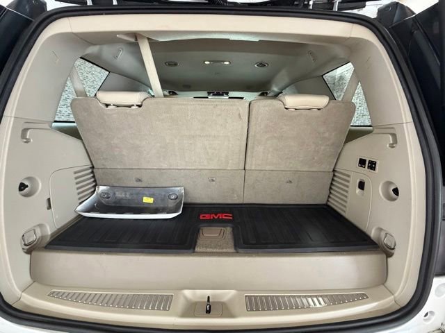Used 2017 GMC Yukon Denali w/ Open Road Package AWD/4WD image 13