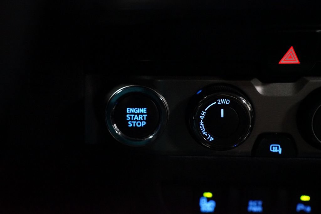Certified 2023 Toyota Tacoma SR5 AWD/4WD image 22