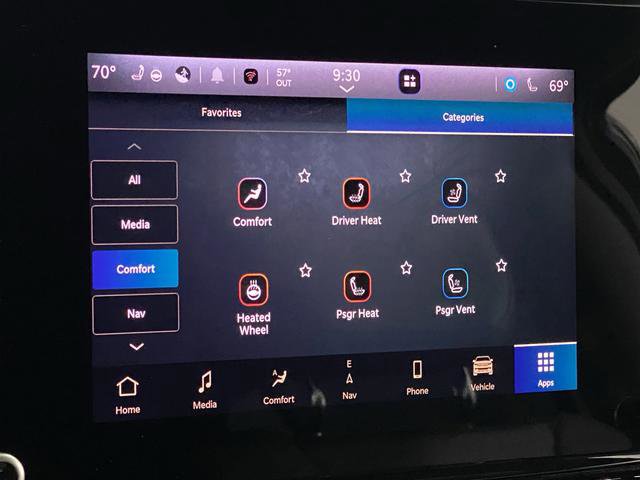 Used 2023 Jeep Wagoneer L Series III w/ Preferred Equipment Group image 7