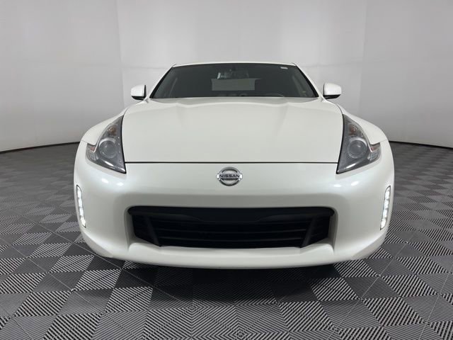 Used 2020 Nissan 370Z Coupe image 4
