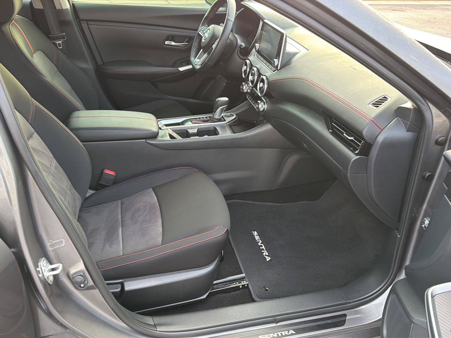 Used 2024 Nissan Sentra SR FWD image 13