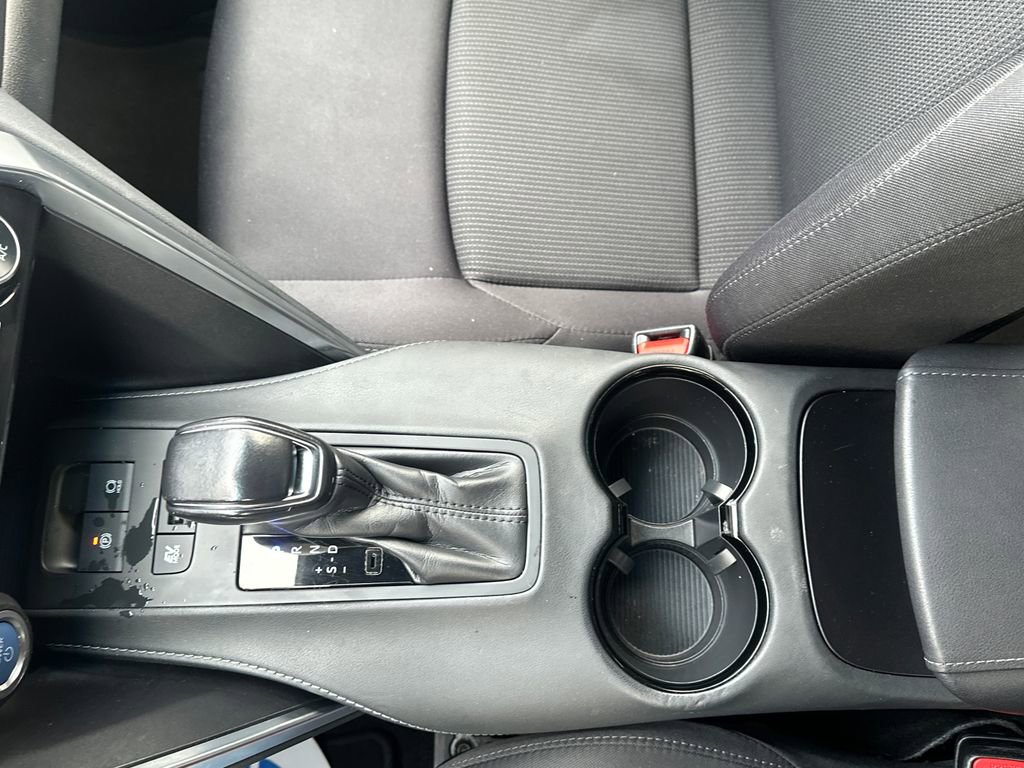 Used 2021 Toyota Venza LE image 13