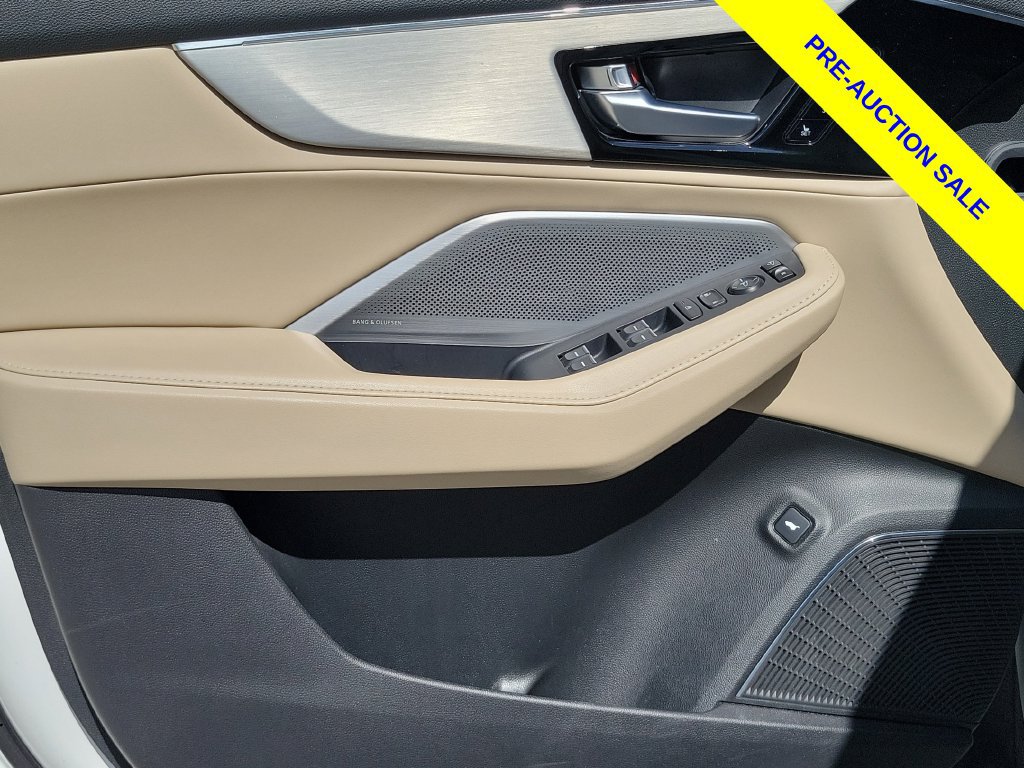 Certified 2025 Acura MDX w/ Technology Package FWD image 18