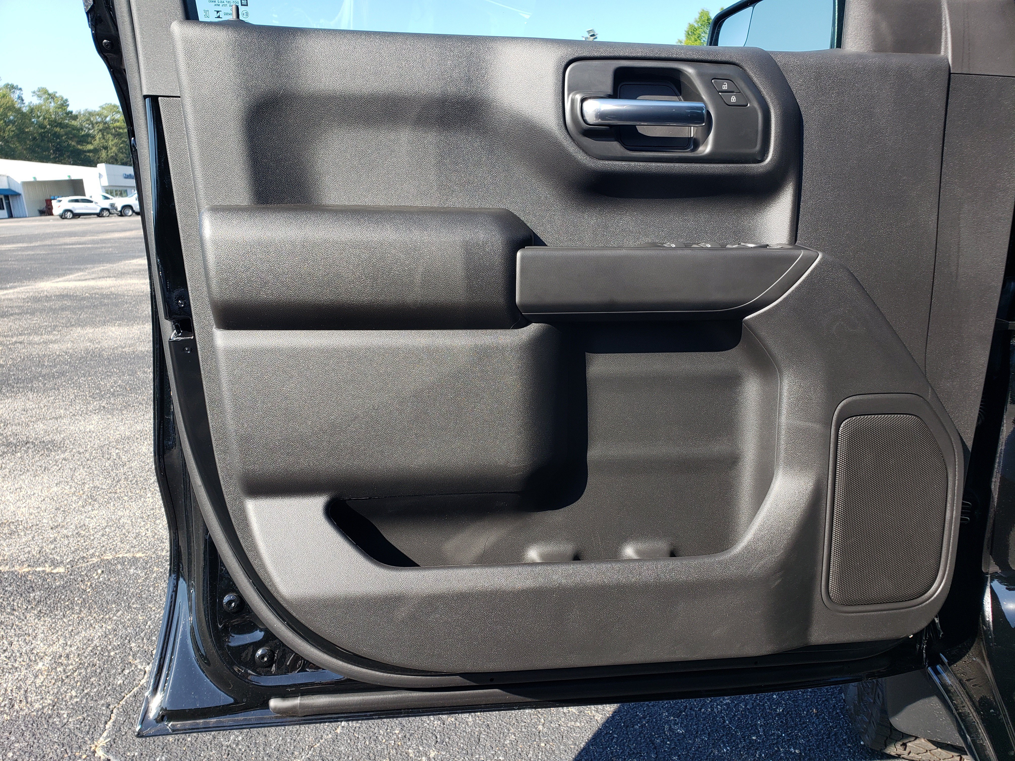 New 2026 Chevrolet Silverado 1500 Custom Trail Boss w/ LPO, Dark Essentials Package AWD/4WD image 10