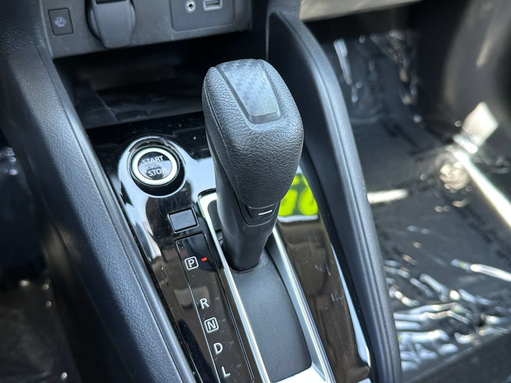 Used 2025 Nissan Versa SV FWD image 29