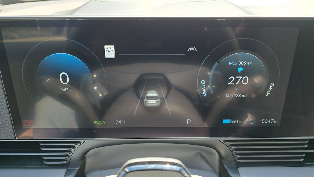 Used 2025 Hyundai Ioniq 5 Limited AWD/4WD image 30