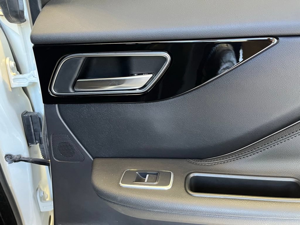 Used 2019 Jaguar F-PACE Premium AWD/4WD image 36