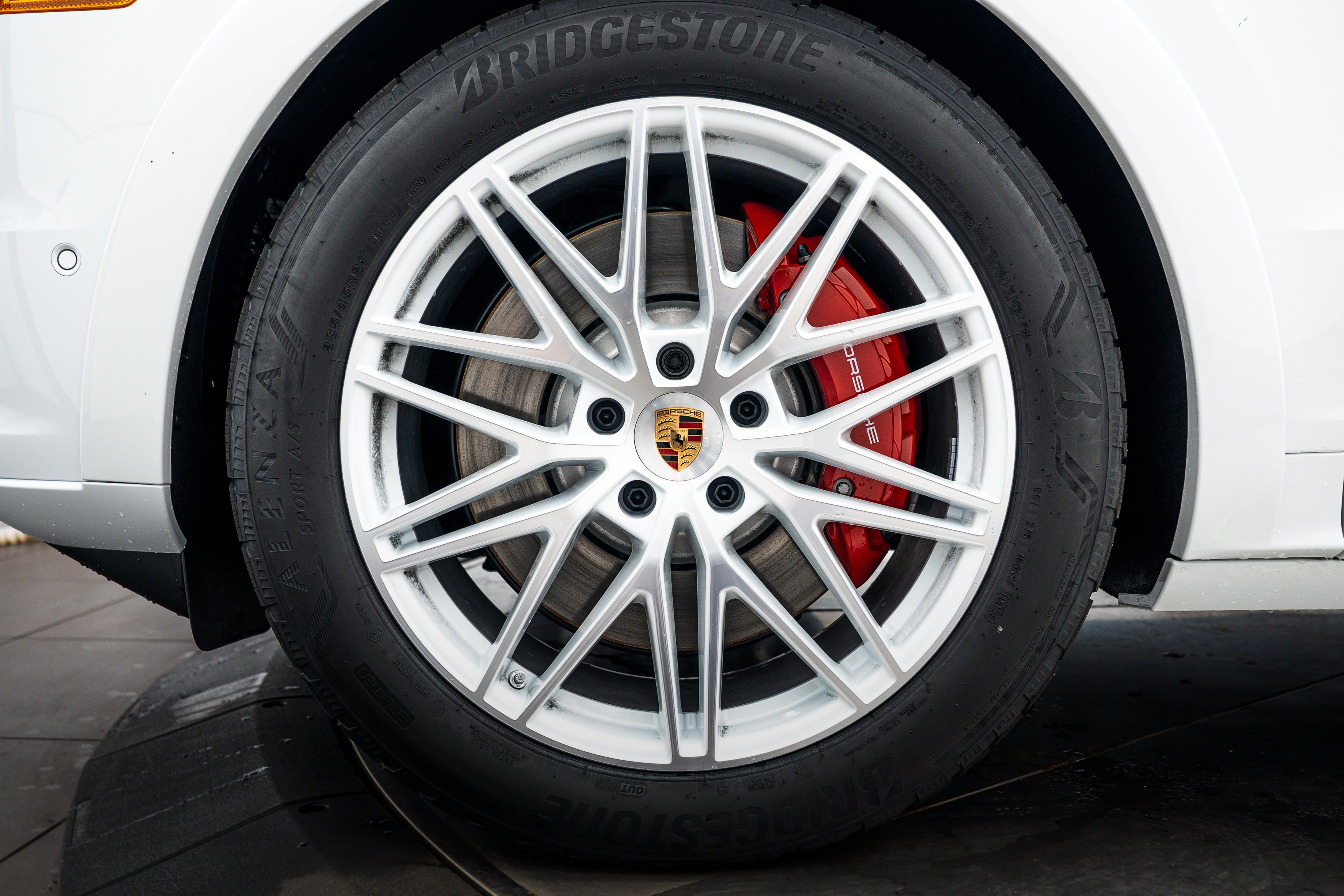 New 2026 Porsche Cayenne GTS AWD/4WD image 28