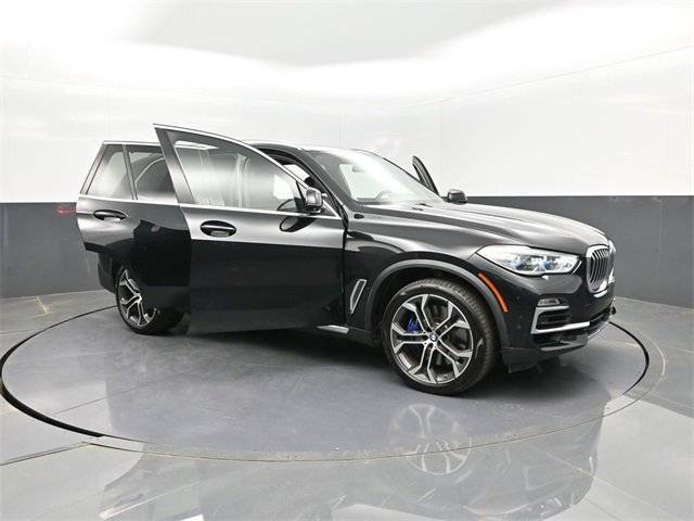 Used 2019 BMW X5 xDrive50i w/ Executive Package image 30