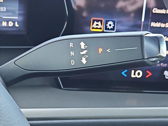 Used 2025 Chevrolet Traverse LT w/ Driver Confidence Package FWD image 18