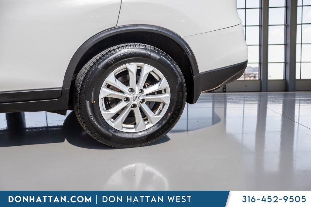 Used 2014 Nissan Rogue SV FWD image 36