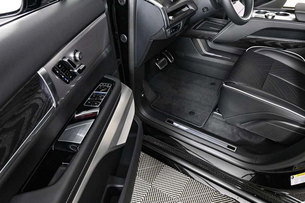 New 2026 Cadillac Vistiq Platinum image 7