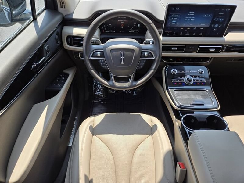 Used 2022 Lincoln Nautilus Reserve w/ Equipment Group 201A FWD image 16