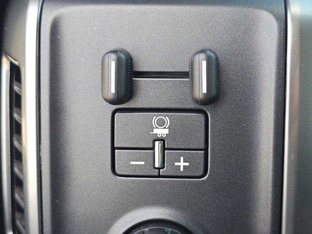 Used 2017 Chevrolet Silverado 1500 LTZ image 10