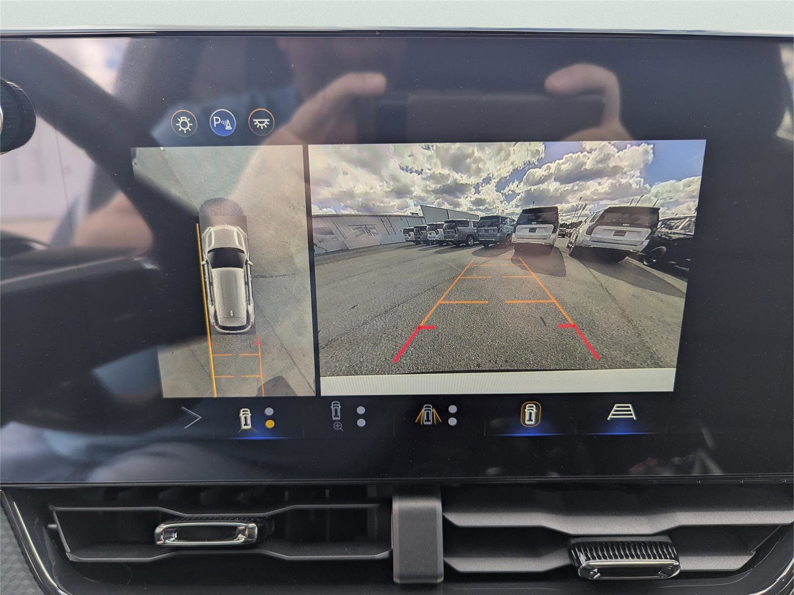 New 2026 Chevrolet Equinox RS w/ Safety and Technology Package image 18