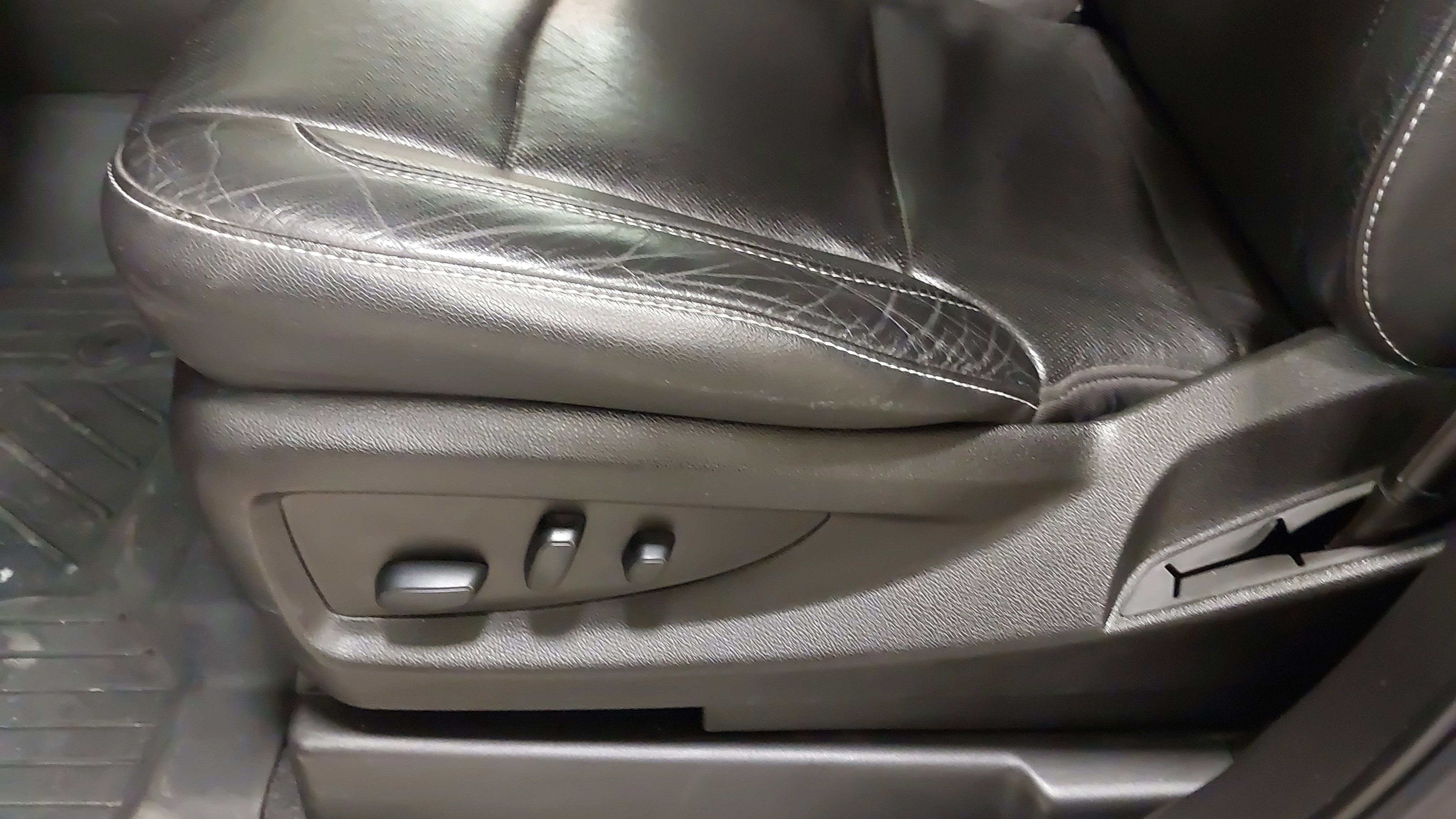 Used 2018 Chevrolet Silverado 1500 LTZ w/ Sport Package image 22