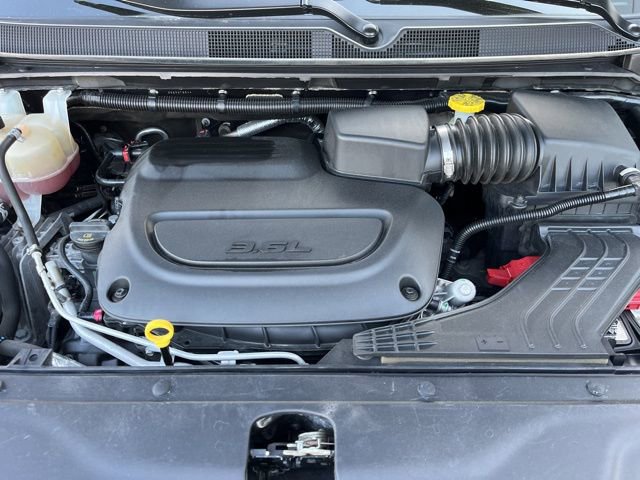 Used 2023 Chrysler Pacifica Touring-L image 37