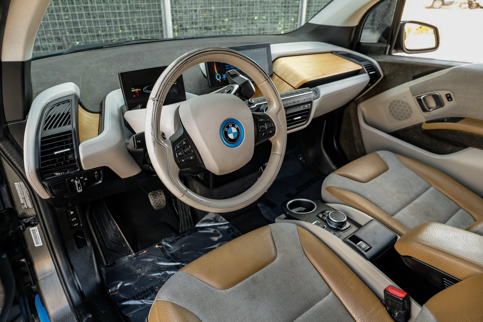 Used 2015 BMW i3 w/ Range Extender RWD image 3