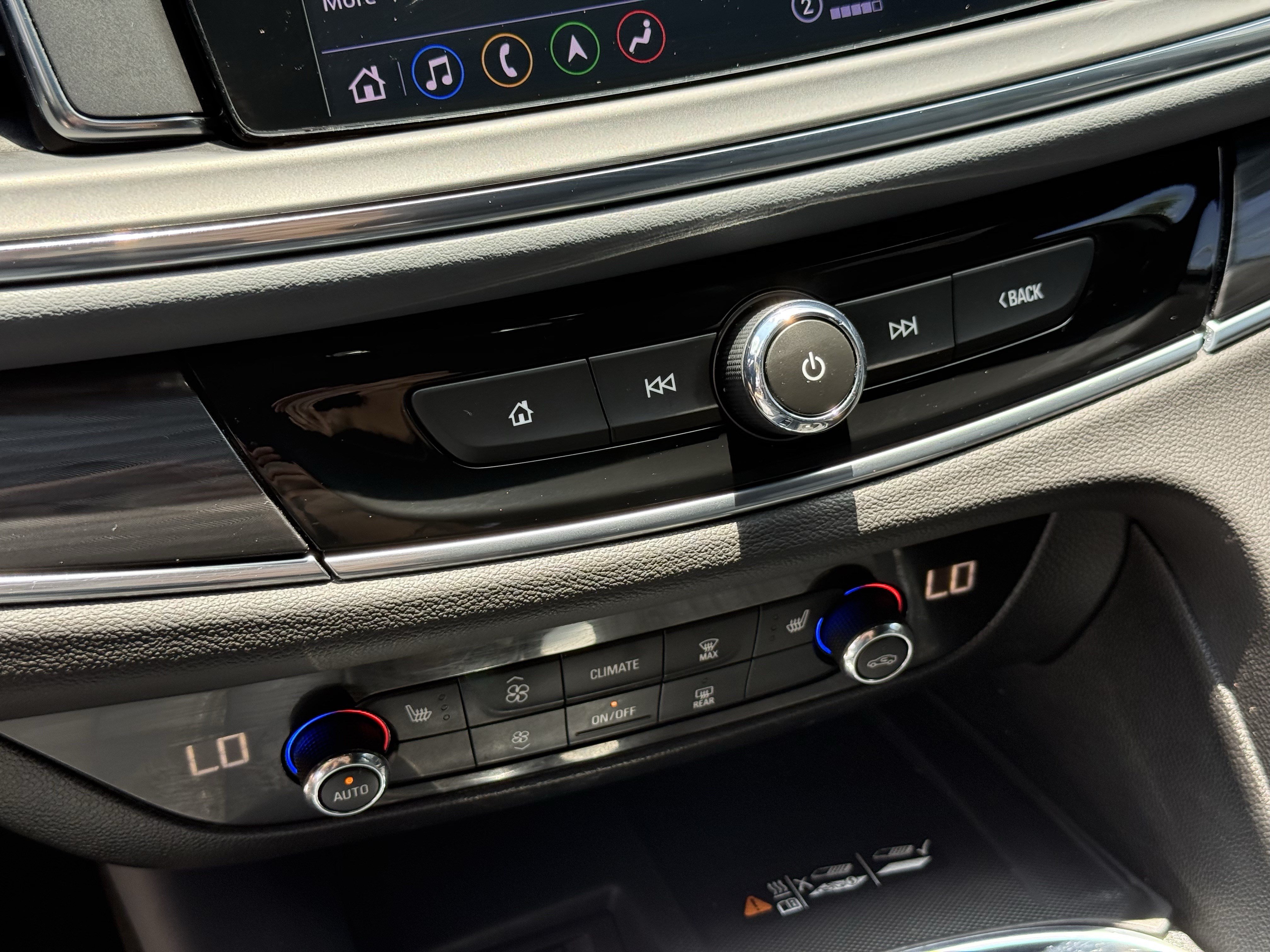 Used 2024 Buick Enclave Essence w/ Sport Touring Edition FWD image 22