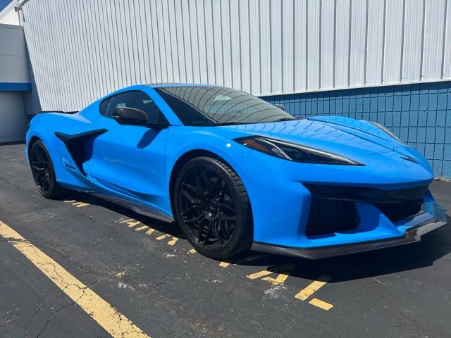 Used 2024 Chevrolet Corvette Z06 w/ Stealth Interior Trim Package RWD image 1