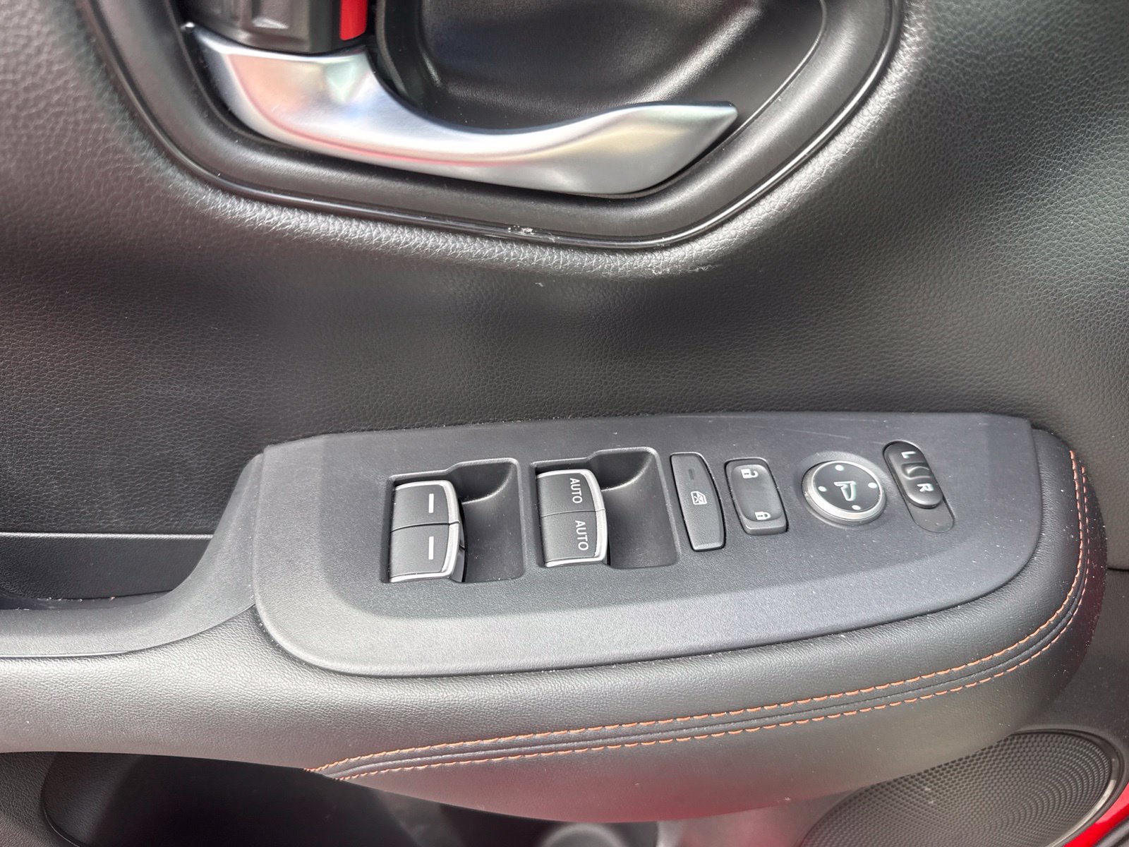 Used 2025 Honda HR-V Sport image 20