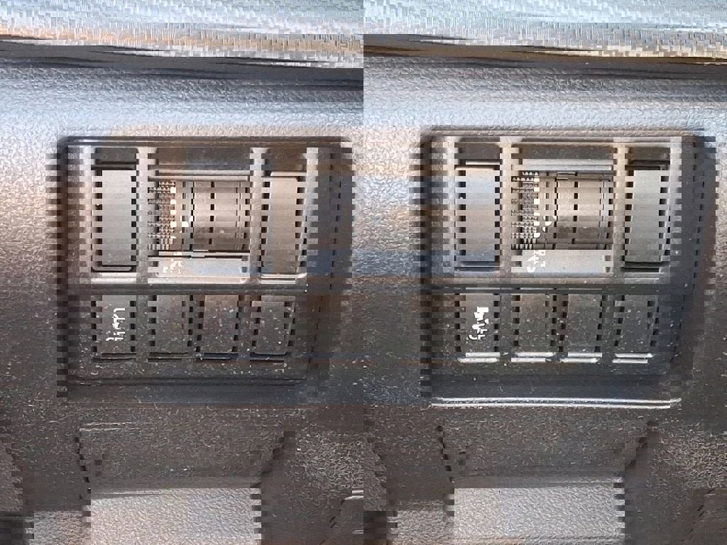 Used 2018 Subaru Crosstrek 2.0i Premium AWD/4WD image 21