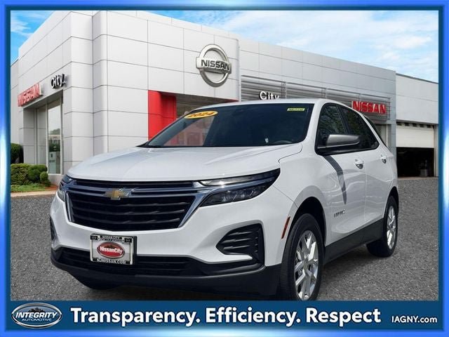 Used 2024 Chevrolet Equinox LS w/ Driver Confidence II Package AWD/4WD image 4