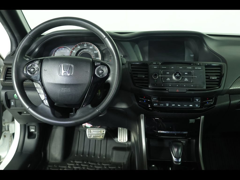 Used 2016 Honda Accord Sport image 9