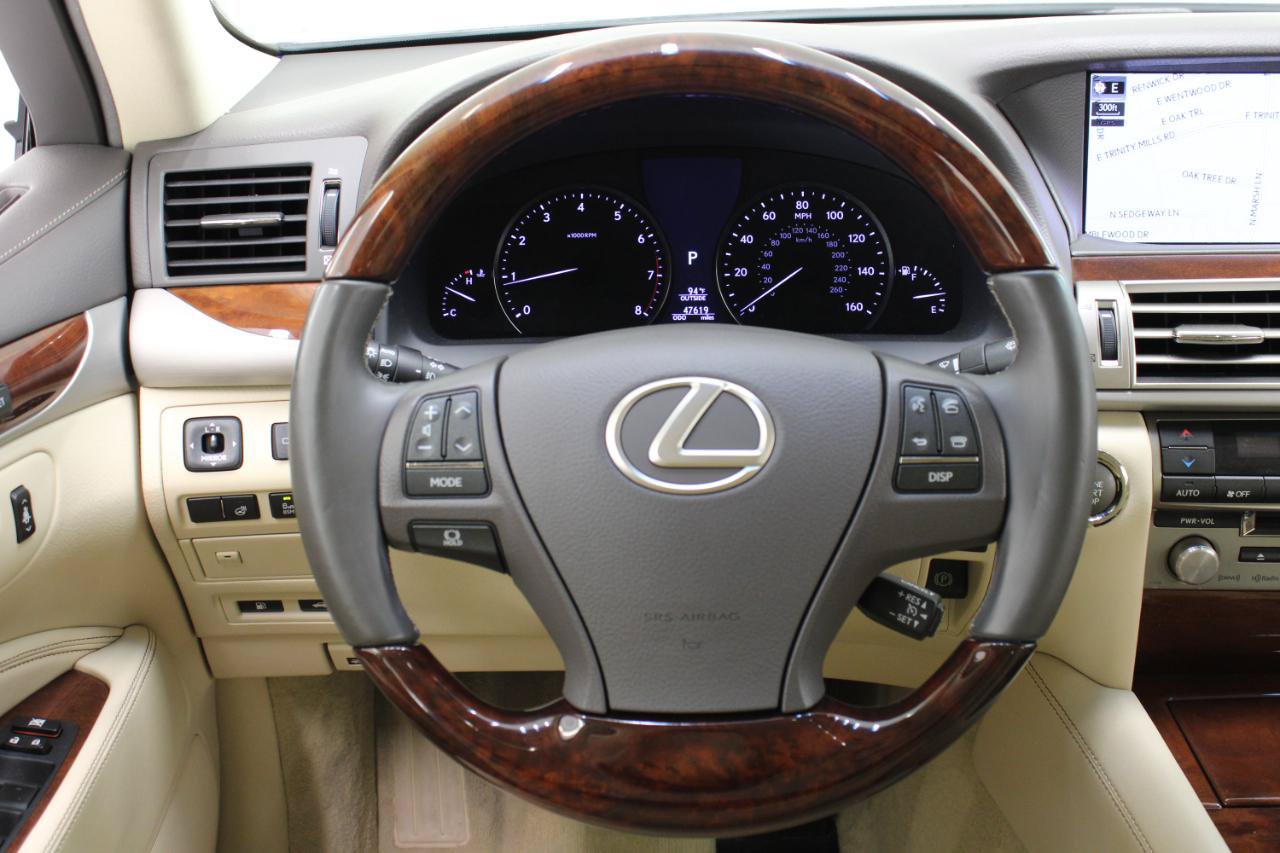 Used 2016 Lexus LS 460 w/ Comfort Package RWD image 56