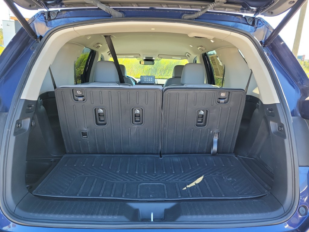 Used 2025 Honda Pilot EX-L image 8