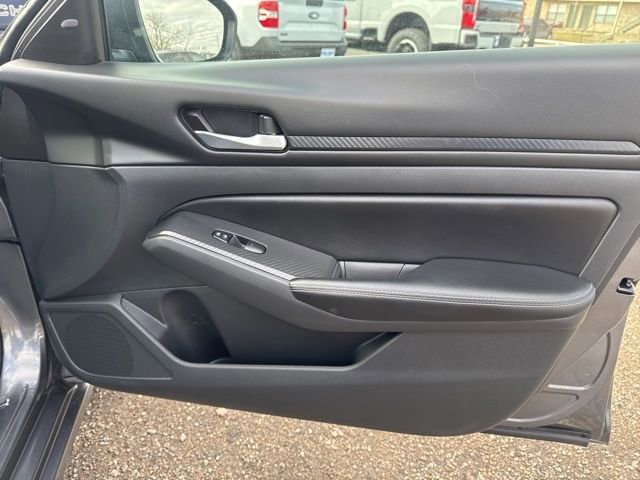 Used 2025 Nissan Altima 2.5 SV image 18